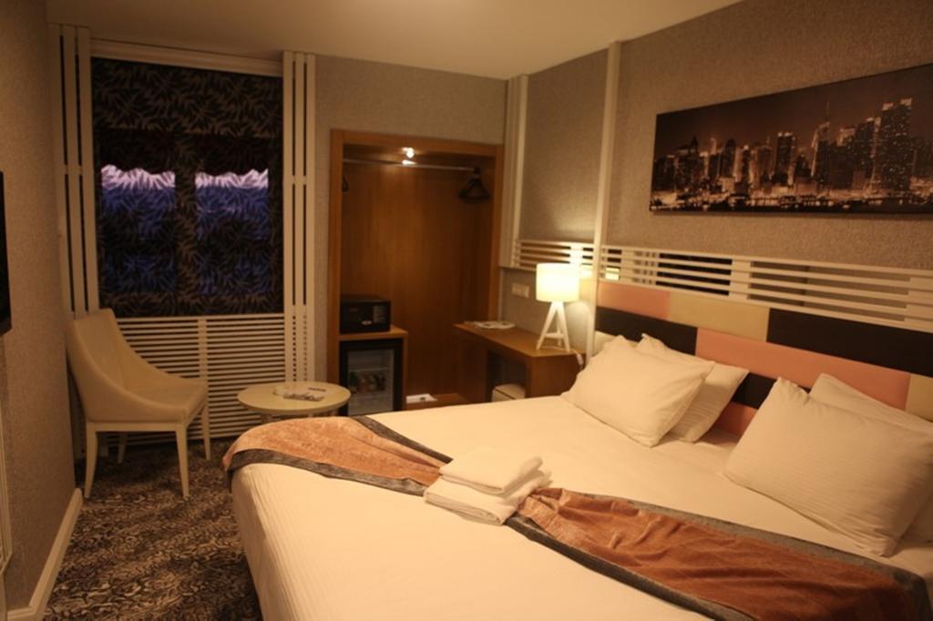 Manhattan Hotel Ankara Buitenkant foto
