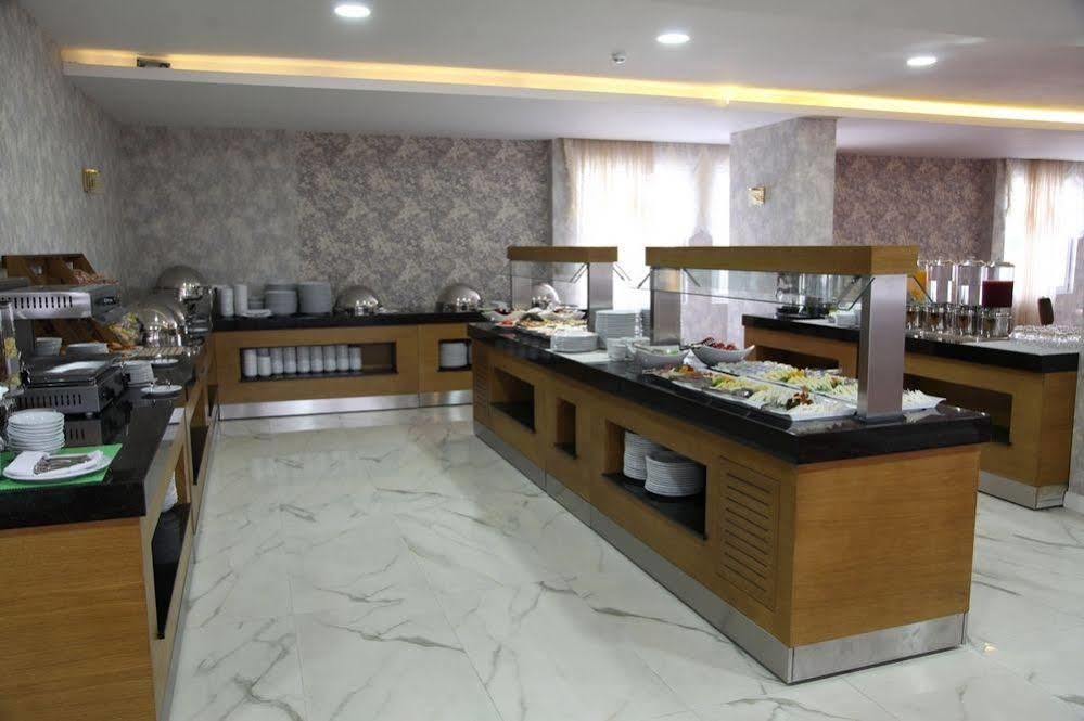 Manhattan Hotel Ankara Buitenkant foto