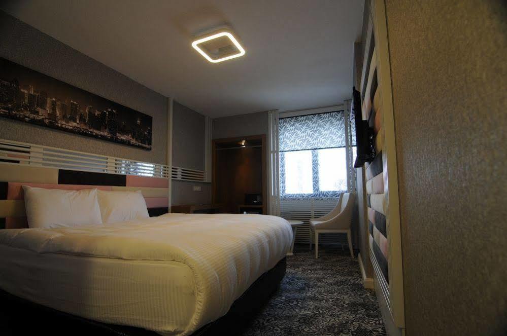 Manhattan Hotel Ankara Buitenkant foto